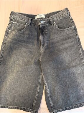 Hollister Men's Washed Charcoal Relaxed-Fit Denim Shorts